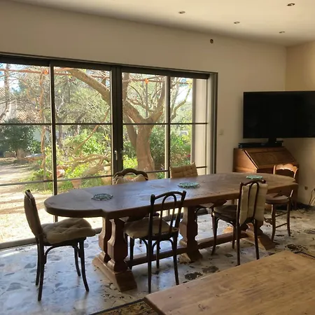 L Oasis Avec Piscine Villa Les Angles (Gard)